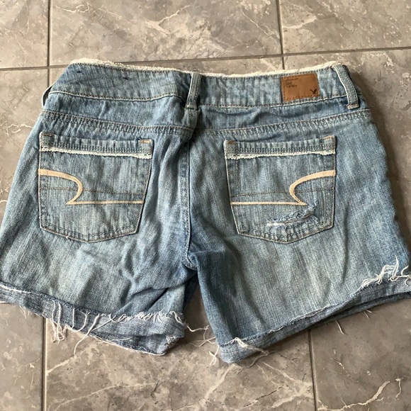 2/20$🔥AMERICAN EAGLE JEAN SHORTS - Picture 2 of 3